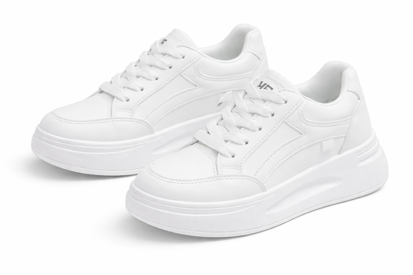 Women’s Classic White Sneakers – Minimal Casual Everyday Shoes